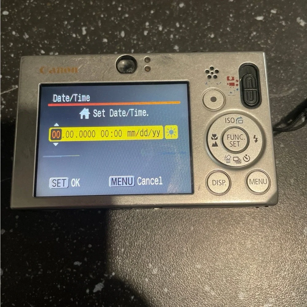 Canon PowerShot SD 1000 digital camera